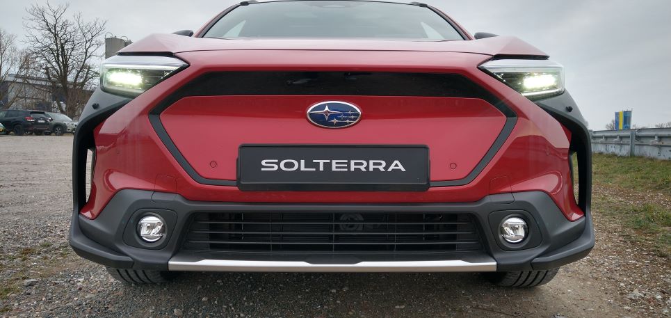Solterra, Subaru logo, rode neus